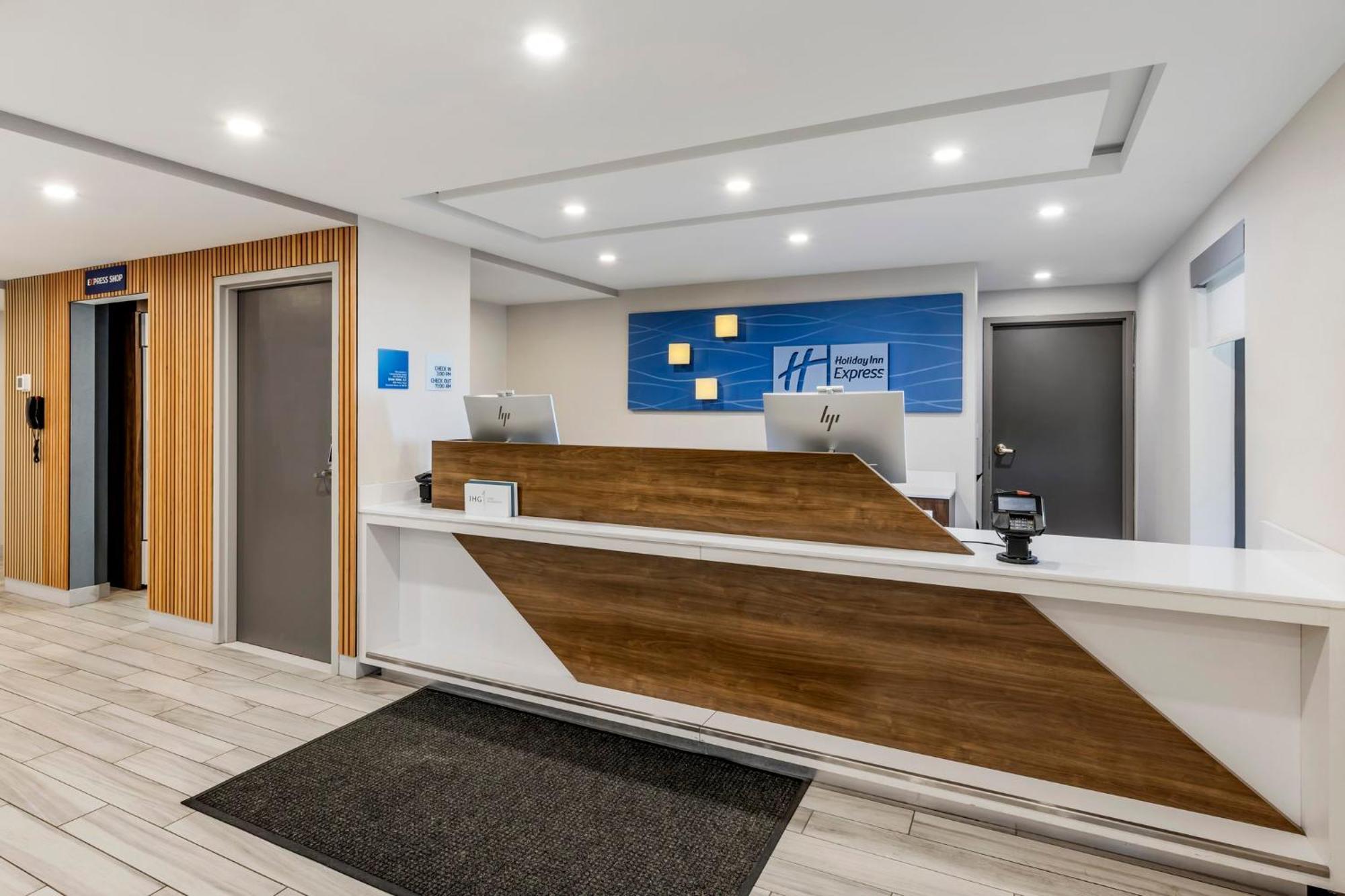 Holiday Inn Express Chicago-Downers Grove By Ihg Luaran gambar